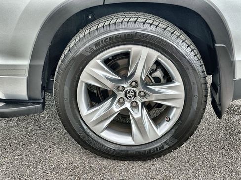 Used 2018 Toyota Highlander Limited image 33