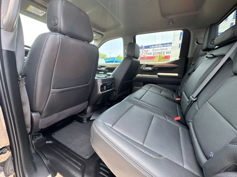 Used 2024 GMC Sierra 1500 Denali w/ Technology Package AWD/4WD image 19
