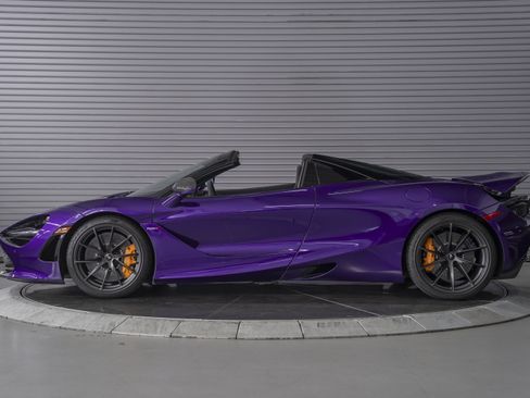 Used 2022 McLaren 720S Spider RWD image 2