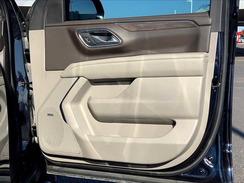 Used 2023 Chevrolet Tahoe Z71 w/ Luxury Package image 44