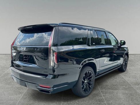Certified 2023 Cadillac Escalade ESV Sport w/ LPO, ONYX Package AWD/4WD image 4