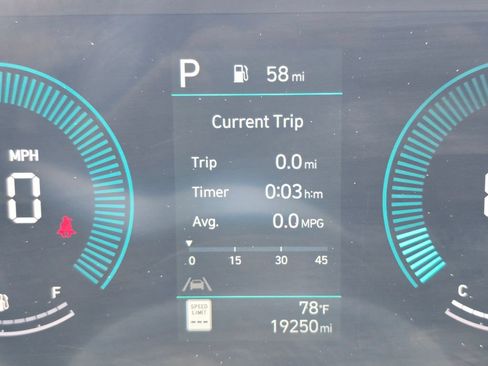Used 2025 Hyundai Kona SEL AWD/4WD image 17