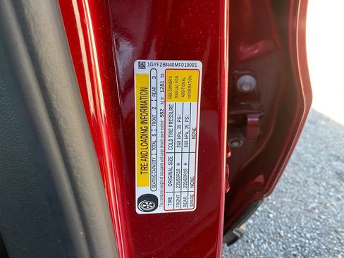 Used 2021 Cadillac XT4 Luxury w/ Cold Weather Package image 31