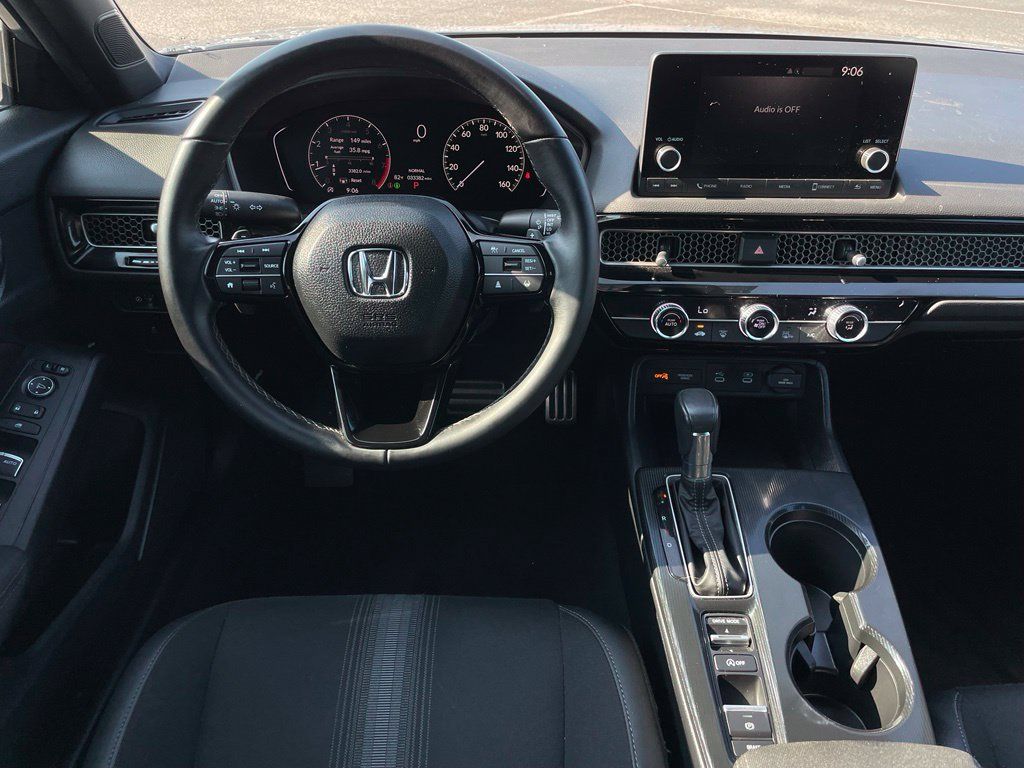 Used 2025 Honda Civic Sport image 11