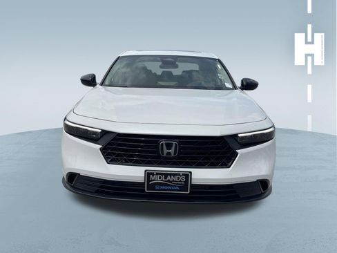 Used 2025 Honda Accord SE image 2
