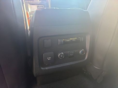 Used 2016 Lincoln Navigator Select AWD/4WD image 21