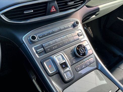 Used 2023 Hyundai Santa Fe Limited image 32