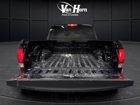 Used 2022 RAM 1500 Classic SLT image 12