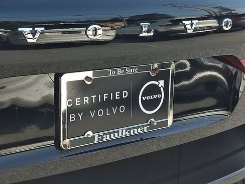 Certified 2023 Volvo XC60 B5 Plus w/ Climate Package AWD/4WD image 32