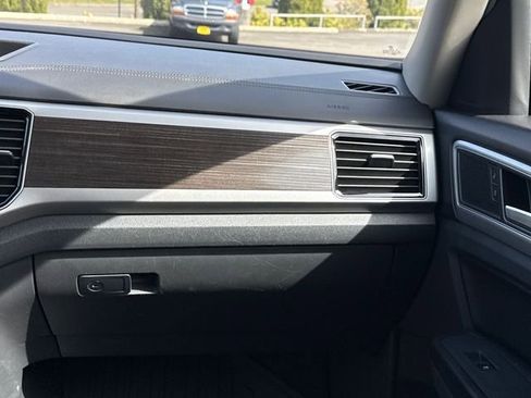 Used 2018 Volkswagen Atlas SEL image 14