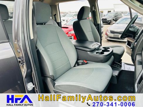 Used 2021 RAM 1500 Classic SLT AWD/4WD image 19