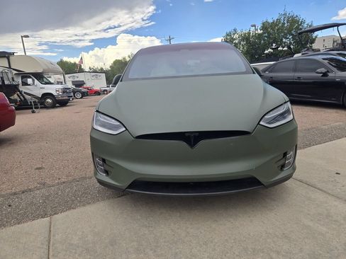 Used 2019 Tesla Model X 100D AWD/4WD image 3