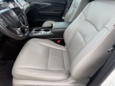 Certified 2024 Honda Passport EX-L image 13