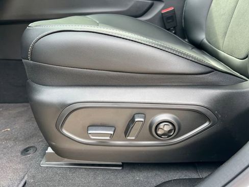 New 2026 Jeep Grand Cherokee 4WD image 9