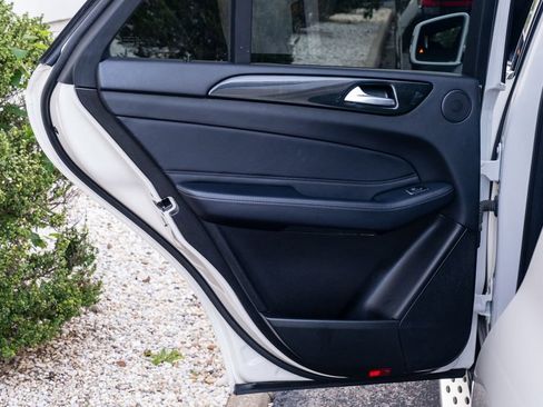 Used 2018 Mercedes-Benz GLE 350 w/ Premium 1 Package image 27