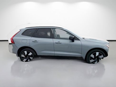 Used 2024 Volvo XC60 T8 Plus w/ Protection Package Premier AWD/4WD image 6