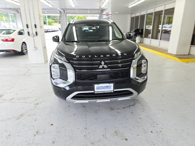 Used 2024 Mitsubishi Outlander SEL AWD/4WD image 2