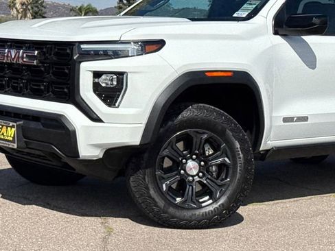 Used 2024 GMC Canyon Elevation image 4