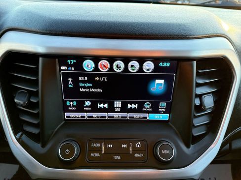 Used 2019 GMC Acadia SLT image 18