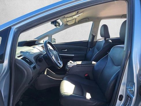 Used 2013 Toyota Prius V Five image 10