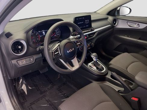 Used 2024 Kia Forte LXS w/ LXS Technology Package image 7