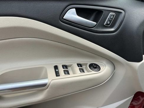 Used 2014 Ford Escape SE w/ Equipment Group 201A FWD image 27