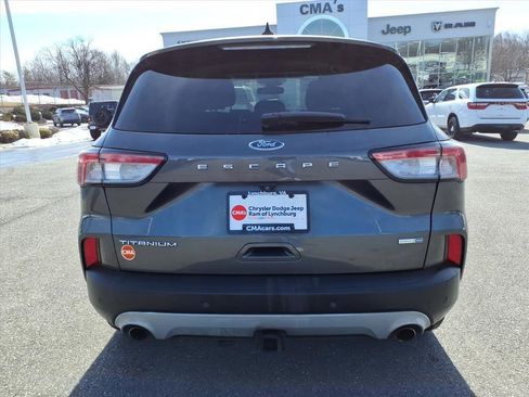 Used 2020 Ford Escape Titanium image 5