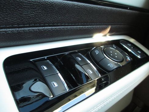 Used 2024 Lincoln Aviator Black Label w/ Dynamic Handling Package image 27