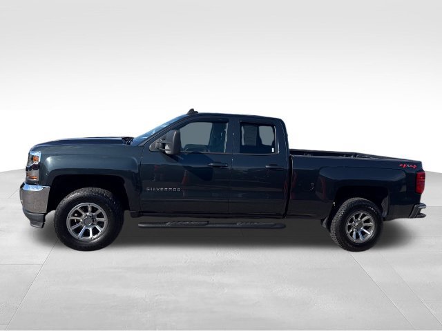 Used 2018 Chevrolet Silverado 1500 LT w/ All Star Edition AWD/4WD image 2