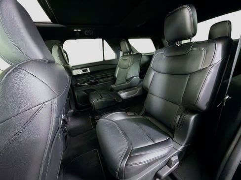 Used 2021 Ford Explorer ST w/ Equipment Group 401A image 23