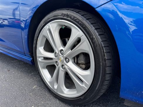 Used 2016 Chevrolet Cruze Premier FWD image 9