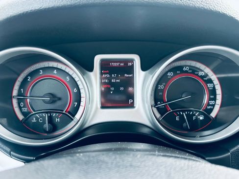 Used 2013 Dodge Journey SXT w/ Flexible Seating Group image 5