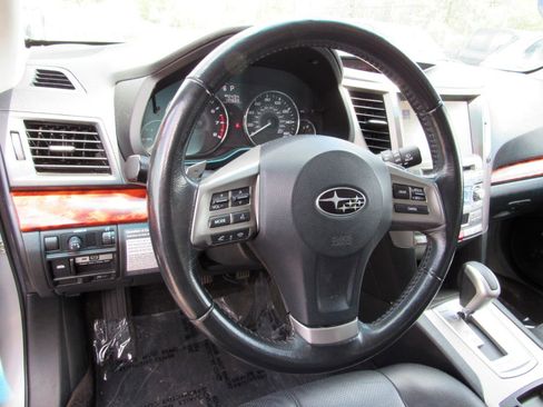 Used 2012 Subaru Outback 3.6R Limited AWD/4WD image 17
