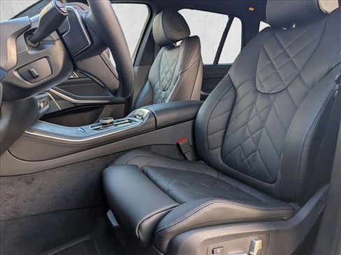 New 2026 BMW X5 xDrive50e w/ Executive Package image 4