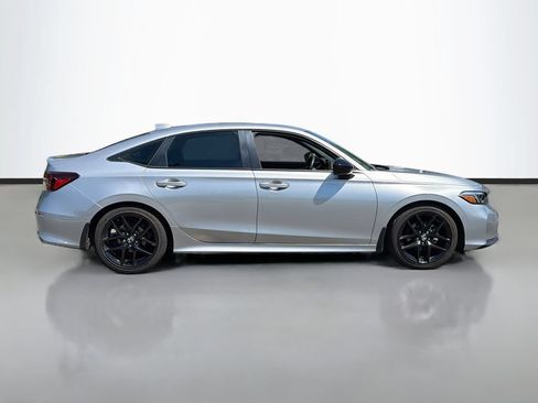 Used 2025 Honda Civic Sport image 4