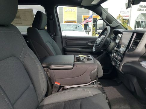 New 2026 RAM 1500 Express image 30