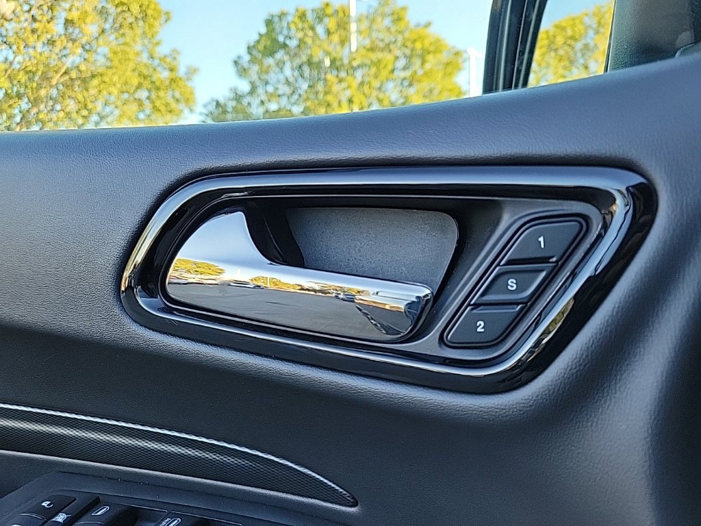 Used 2022 Dodge Durango R/T AWD/4WD image 34