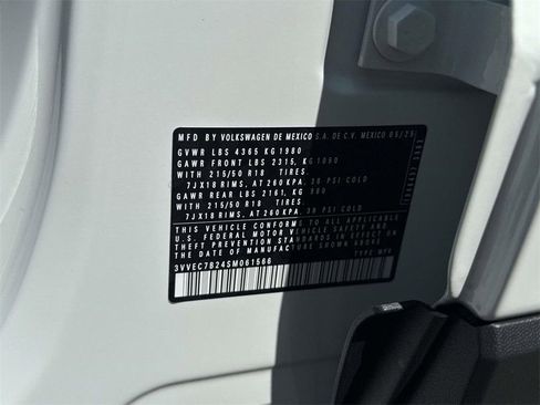 New 2025 Volkswagen Taos SE FWD image 33