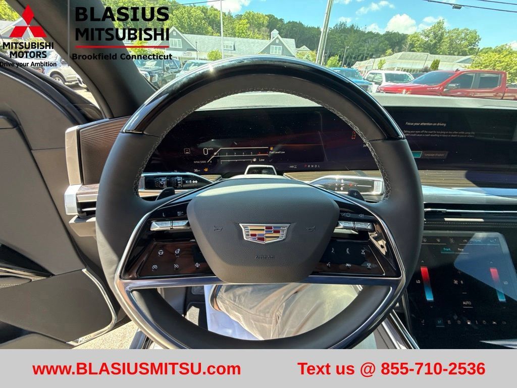 Used 2026 Cadillac Escalade Luxury AWD/4WD image 34