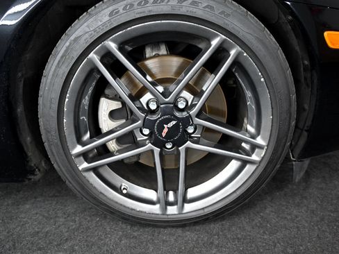 Used 2006 Chevrolet Corvette Convertible w/ Preferred Equipment Group image 40