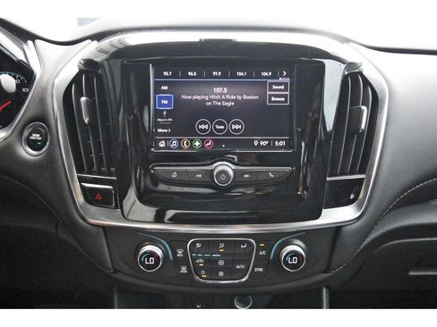 Used 2021 Chevrolet Traverse LS FWD image 26