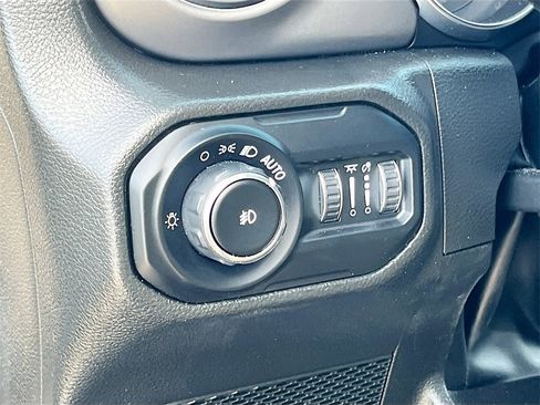 Certified 2022 Jeep Wrangler Unlimited Sport image 10