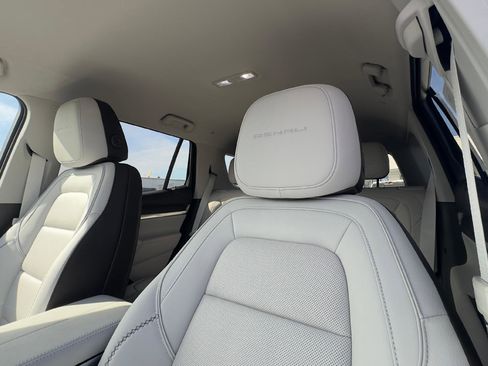 New 2026 GMC Terrain Denali image 18