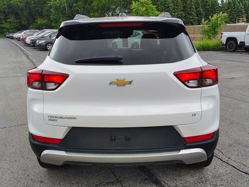 Used 2023 Chevrolet TrailBlazer LT AWD/4WD image 9