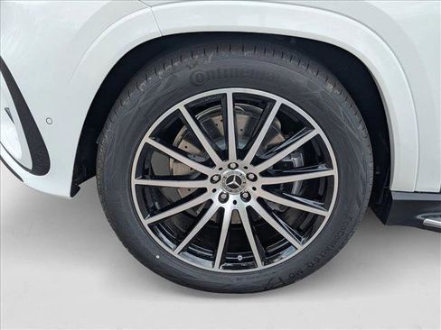 New 2026 Mercedes-Benz GLS 450 4MATIC image 9