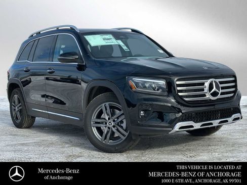 New 2026 Mercedes-Benz GLB 250 4MATIC image 1