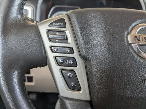 Used 2016 Nissan Titan SL AWD/4WD image 23