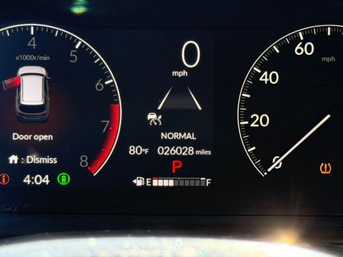 Used 2024 Honda Pilot Touring image 22