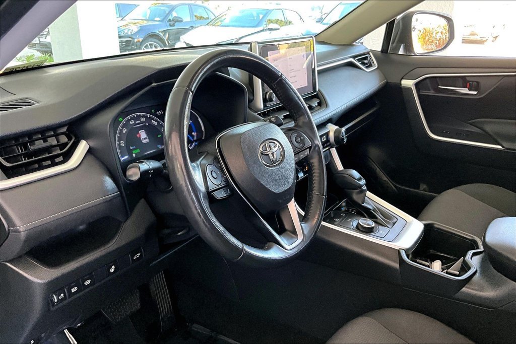 Used 2023 Toyota RAV4 XLE w/ Convenience Package AWD/4WD image 17