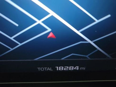 Used 2023 BMW M3 Competition w/ M Carbon Exterior Package image 37